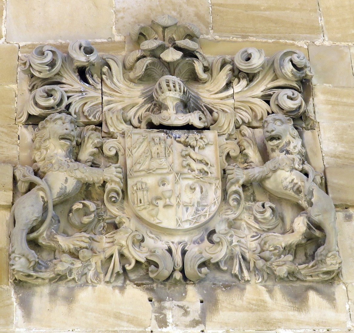 Ramirez de la Piscina jauregiko armarria 1, Eltziego