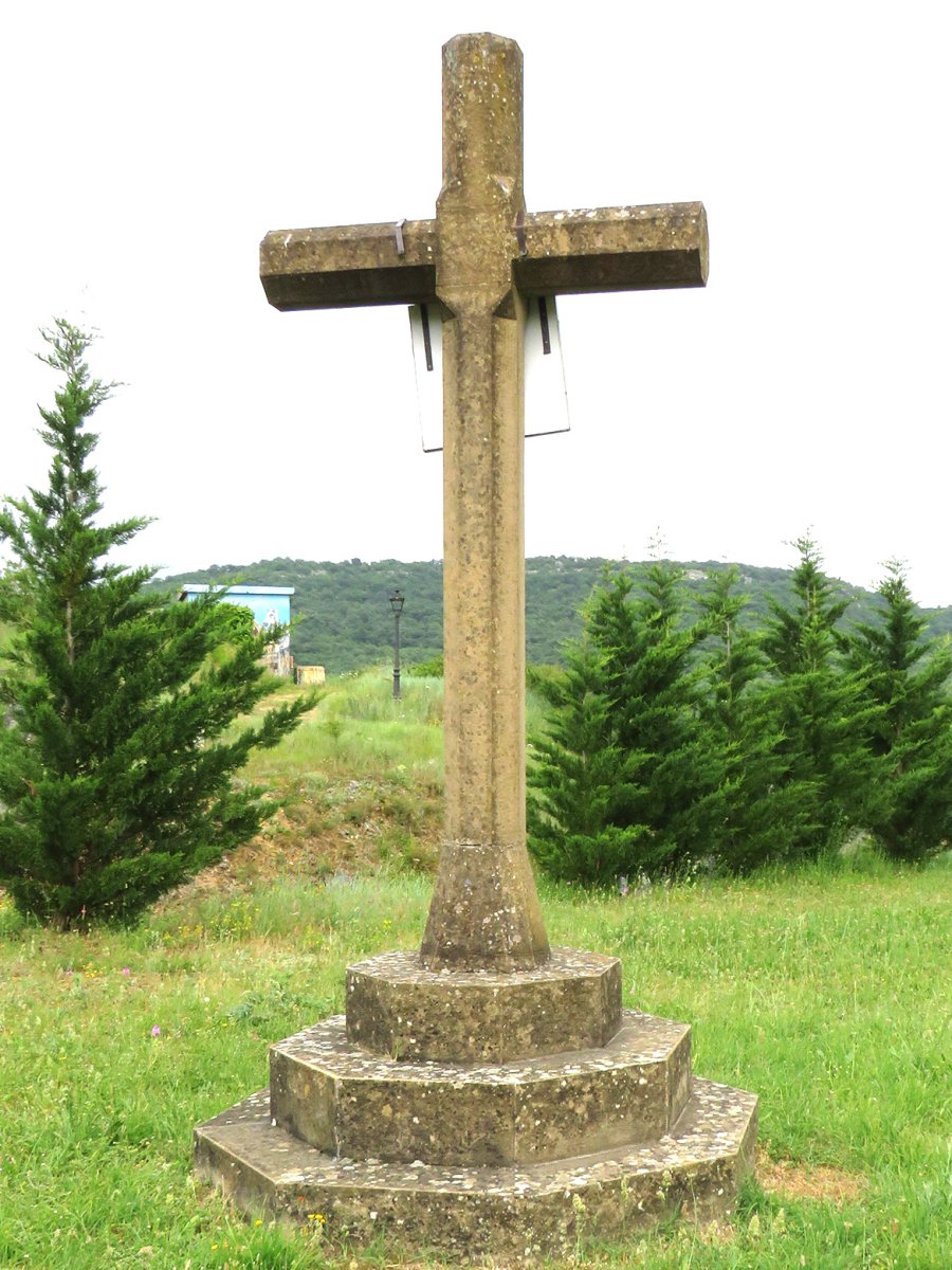 Cruz del Pañuelo gurutzea, Maeztu