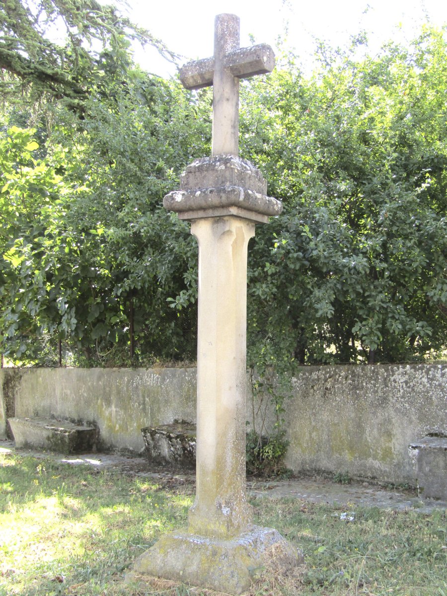 Gurutzea Santo Kristo ermita aurrean, Santikurutze Kanpezu
