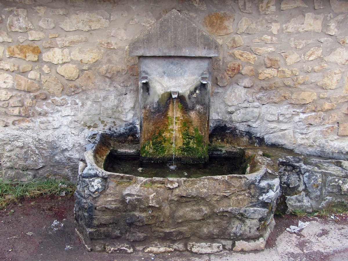 Iturria, Azazeta Arraia-Maeztu