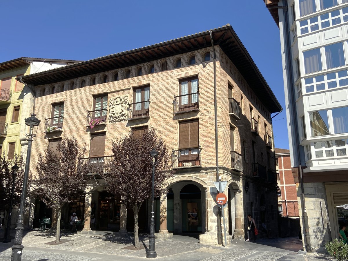 Mimenza Jauregia. Urduña