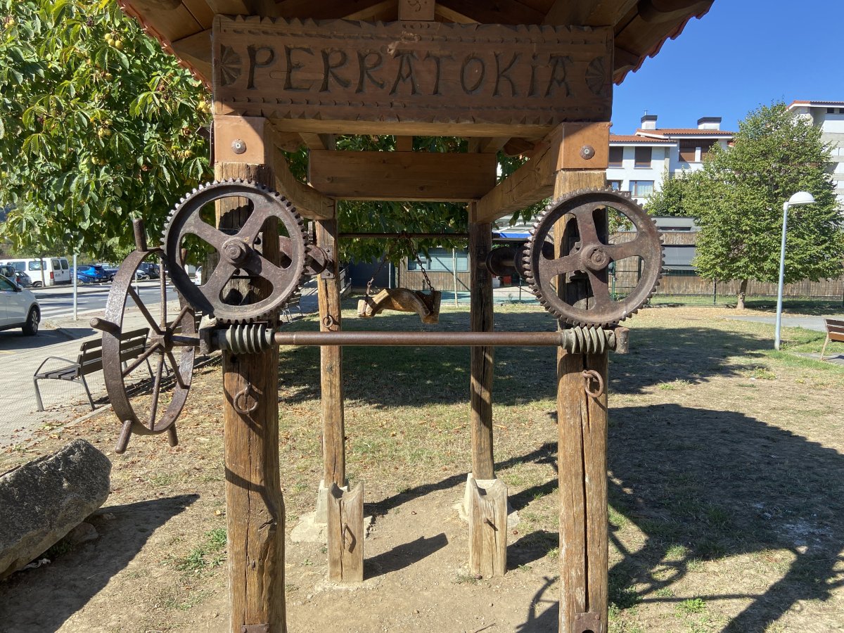Perratokia. Urduña
