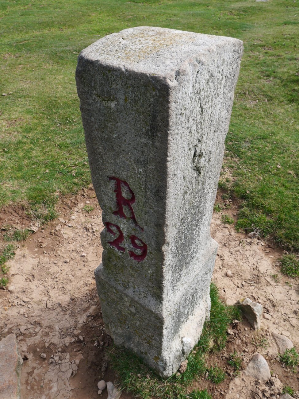 R29 mugarria Larrunen