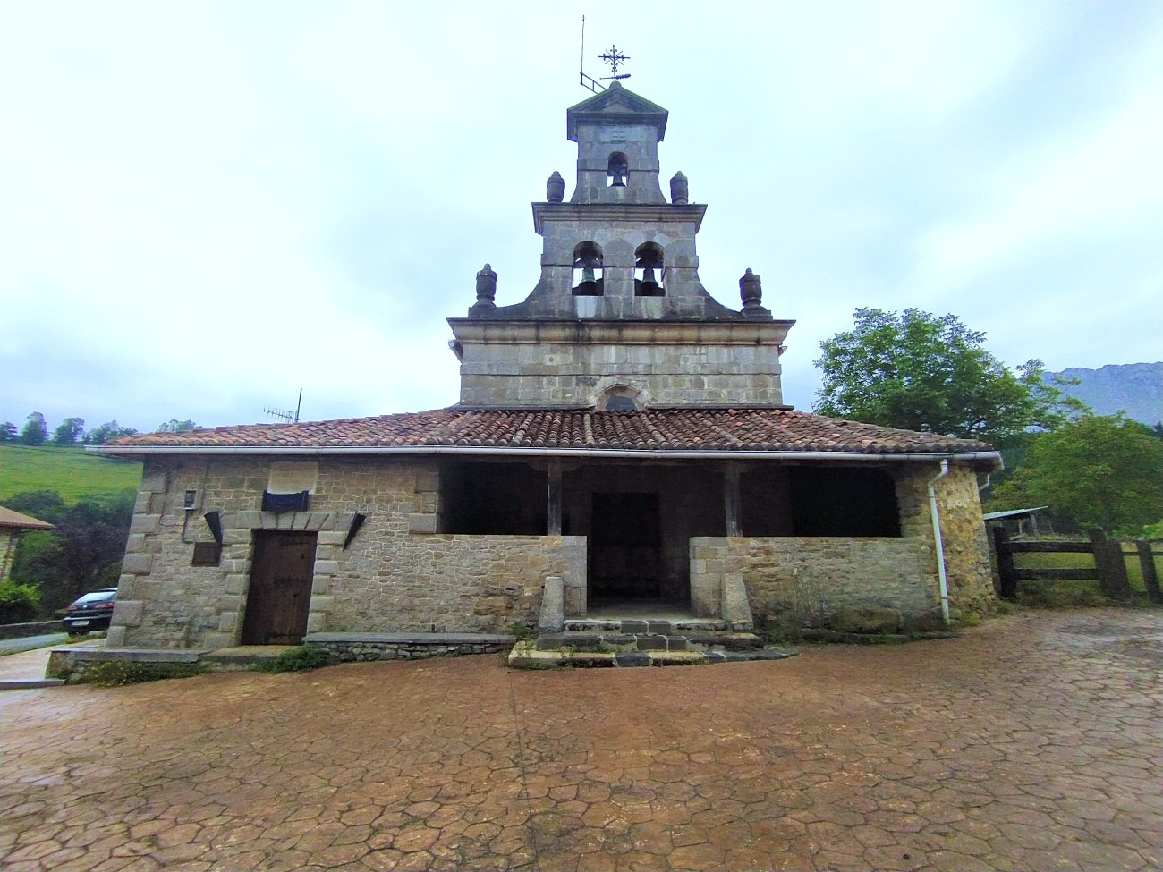 Olarteko San Bartolome Eliza. Orozko (Ibarra)