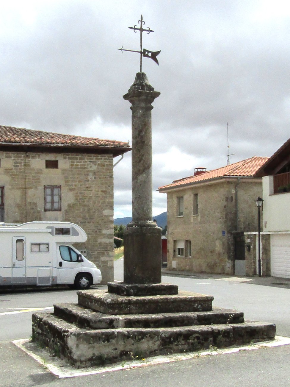 La Pillorita urkabea, Burgu Burgelu